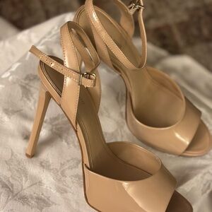 Gianni Bini Nude Patent Heels